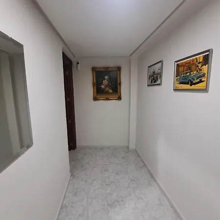 3 Habitaciones. *