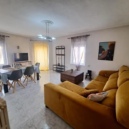 Apartment 3 Habitaciones. *