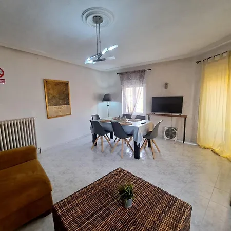 3 Habitaciones.